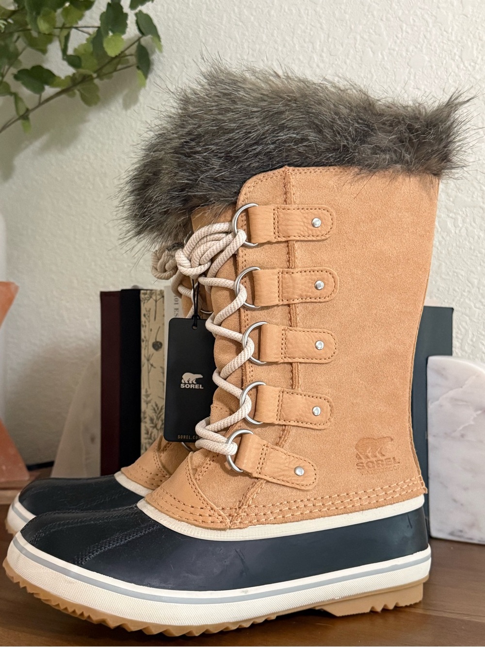 SOREL Joan of Arctic™ Waterproof | Size 7.5